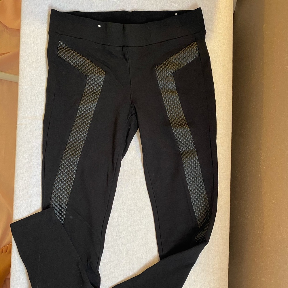 Legging w/ pleather stripe (brand - unknown)